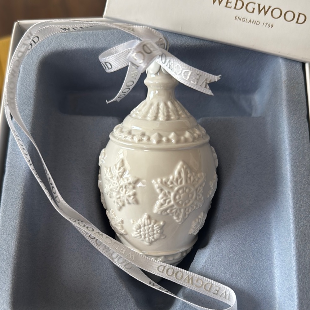 Wedgwood White Holiday Ornament Elegant Jasperware Design Snowflakes